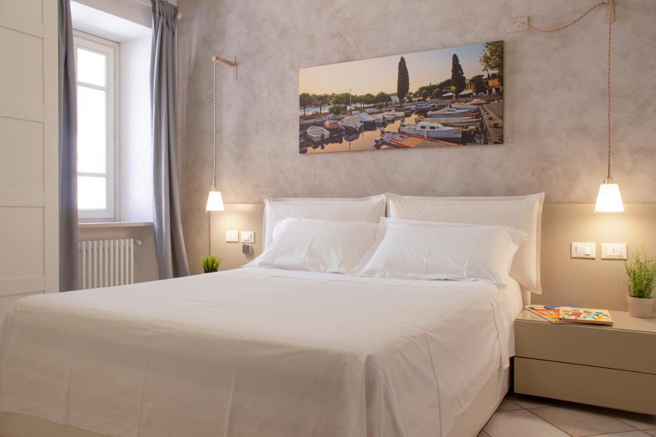 Appartement Chiare Ginestre à San Felice del Benaco Extérieur photo